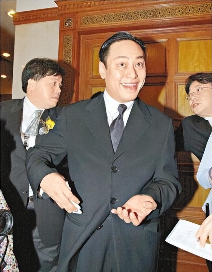 越扒越可怕！安大副校长付磊20年前黑历史疑曝光：他是被美国实验室开除的